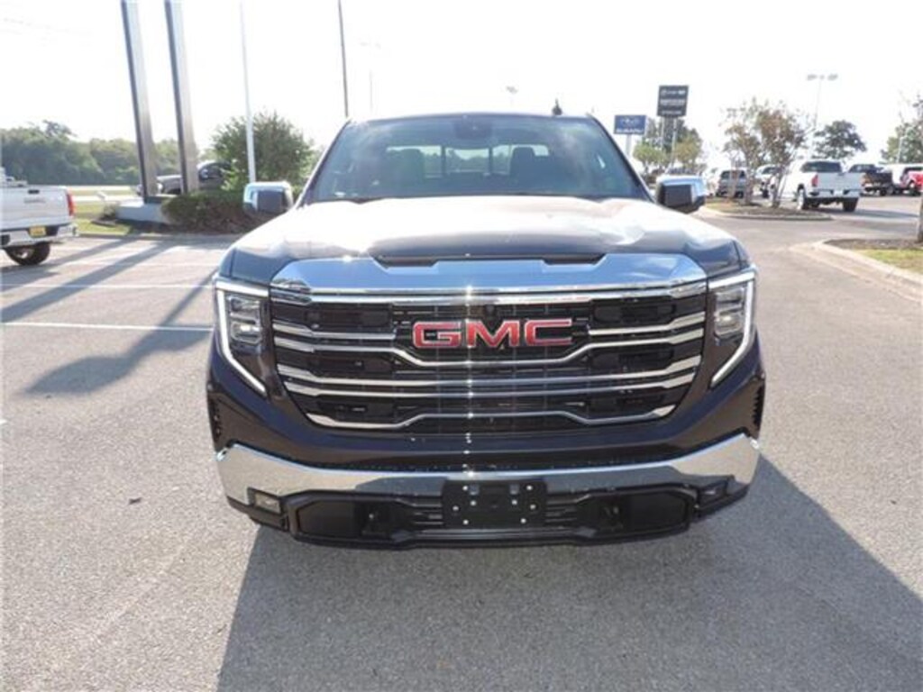 New 2022 GMC Sierra 1500 SLT Truck Crew Cab