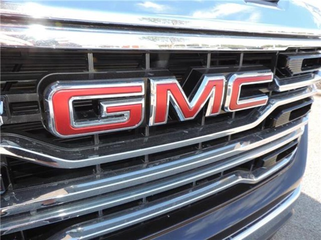 New 2022 GMC Sierra 1500 SLT Truck Crew Cab