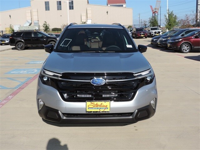 2025 Subaru Forester Touring photo 2