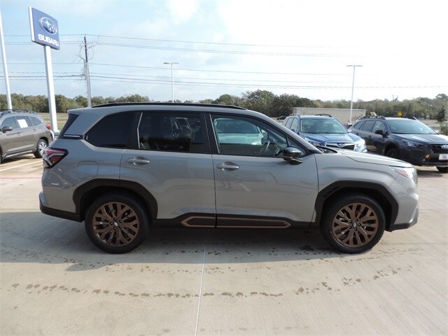 2025 Subaru Forester Sport Base photo 3