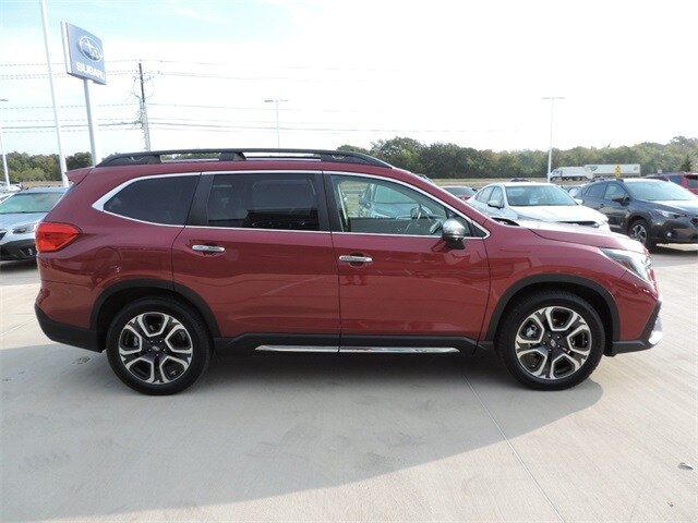 2023 Subaru Ascent Touring photo 4