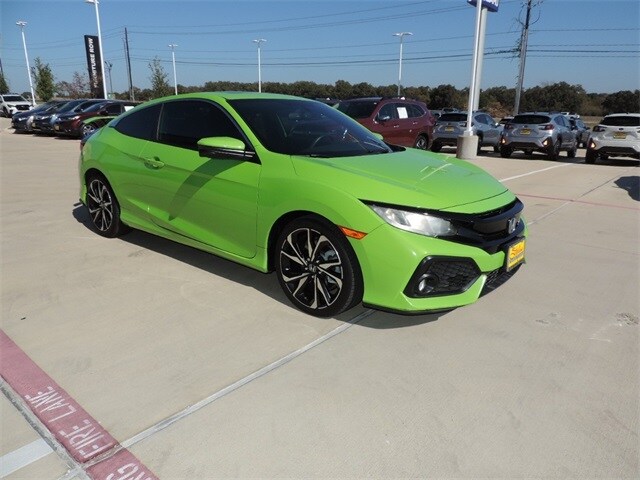 2017 Honda Civic Si photo 2