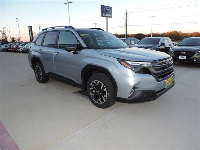 2026 Subaru Forester Premium photo 3