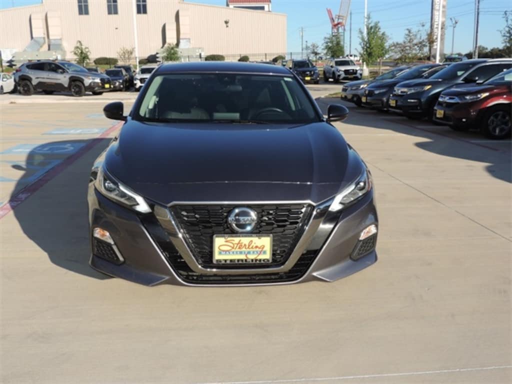 Used 2022 Nissan Altima 2.5 SR Sedan