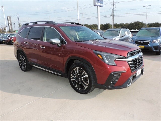 2023 Subaru Ascent Touring photo 3