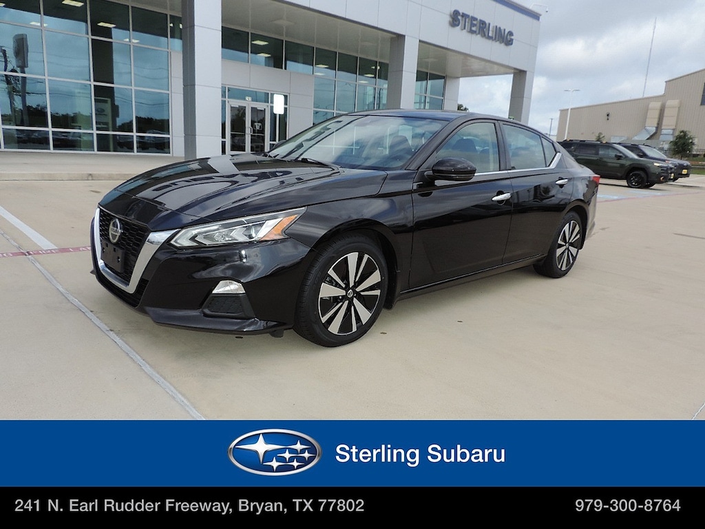 Used 2022 Nissan Altima SV FWD Sedan