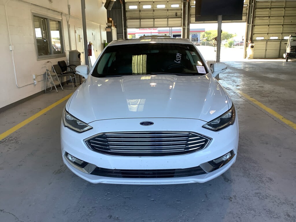 Used 2017 Ford Fusion SE Sedan