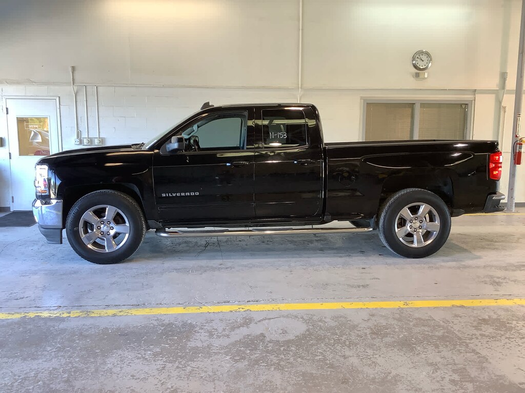 Used 2017 Chevrolet Silverado 1500 LT w/1LT Truck Double Cab