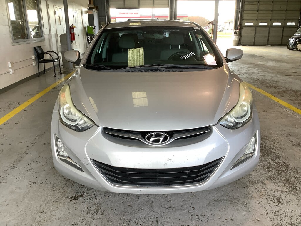 Used 2016 Hyundai Elantra SE Sedan