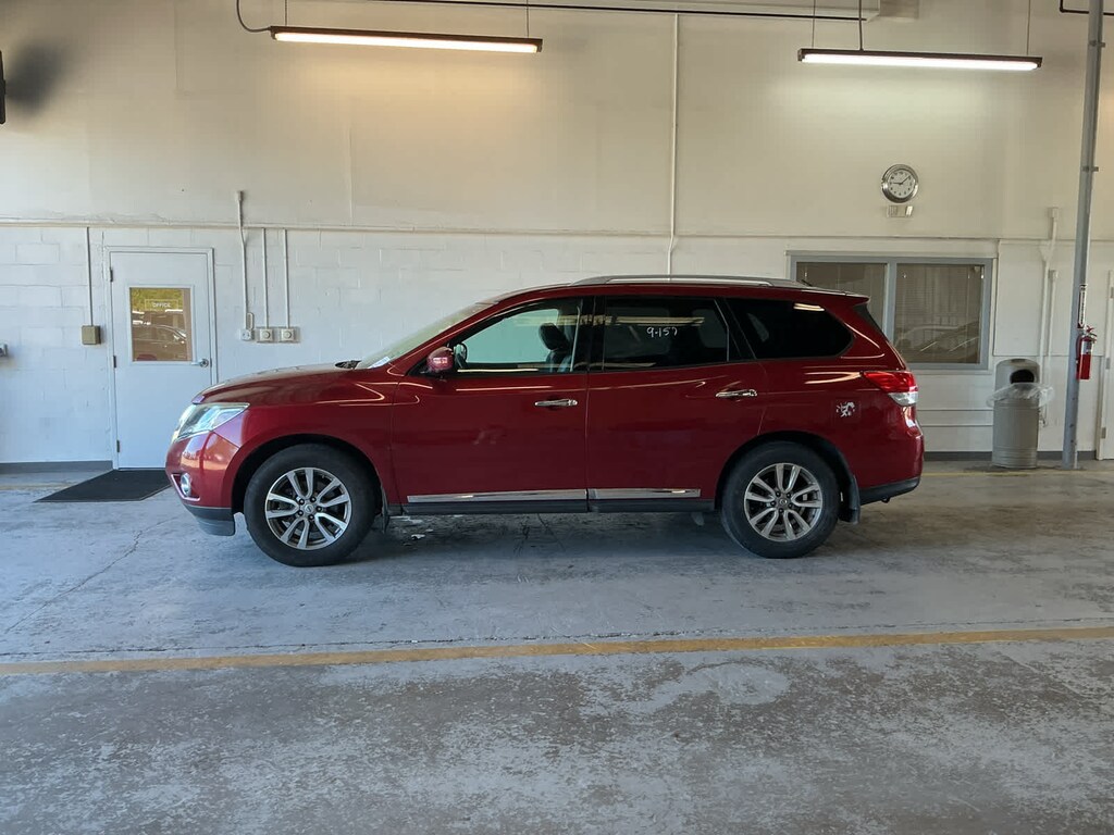 Used 2014 Nissan Pathfinder S SUV