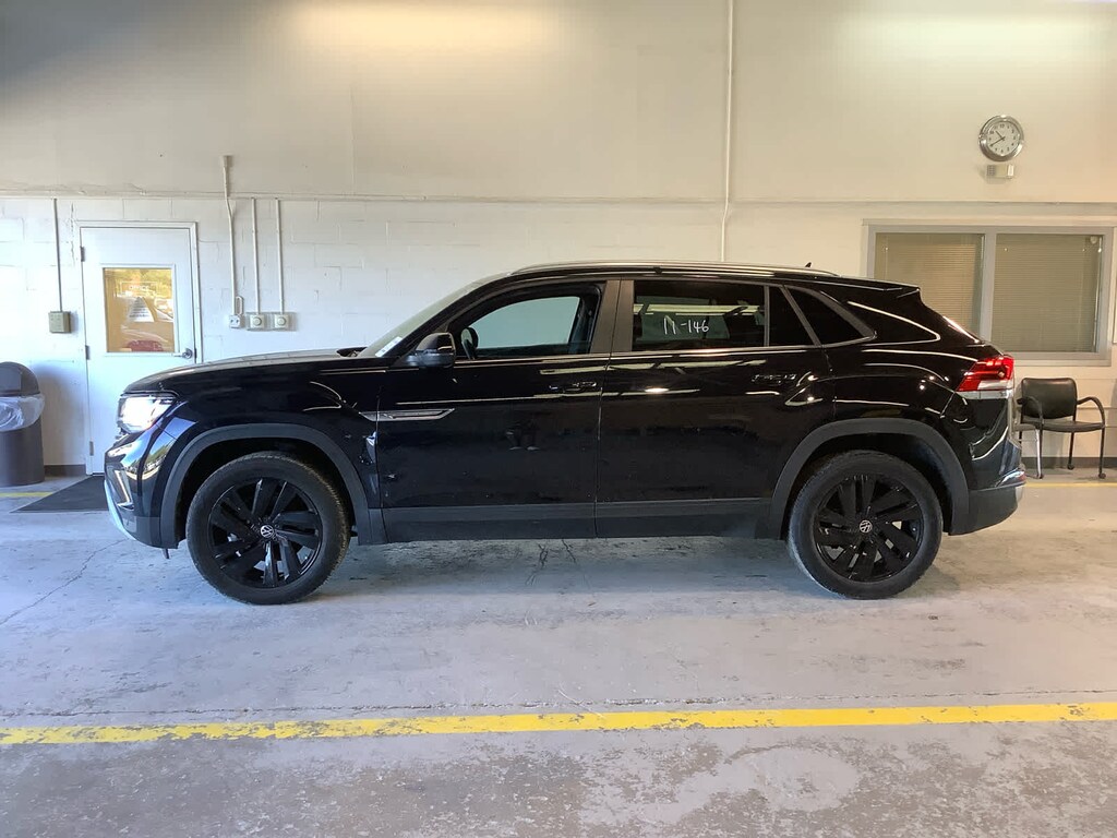 Used 2023 Volkswagen Atlas Cross Sport 2.0T SE w/Technology SUV