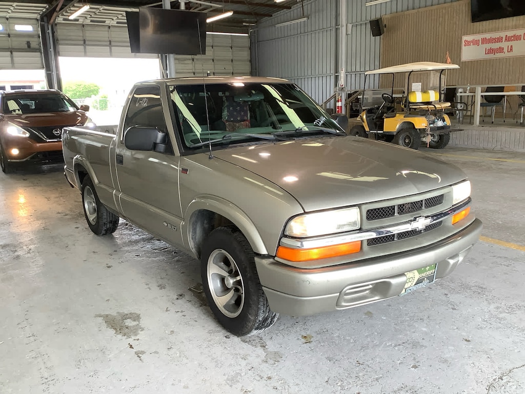 Used 2001 Chevrolet S-10 Truck Regular Cab