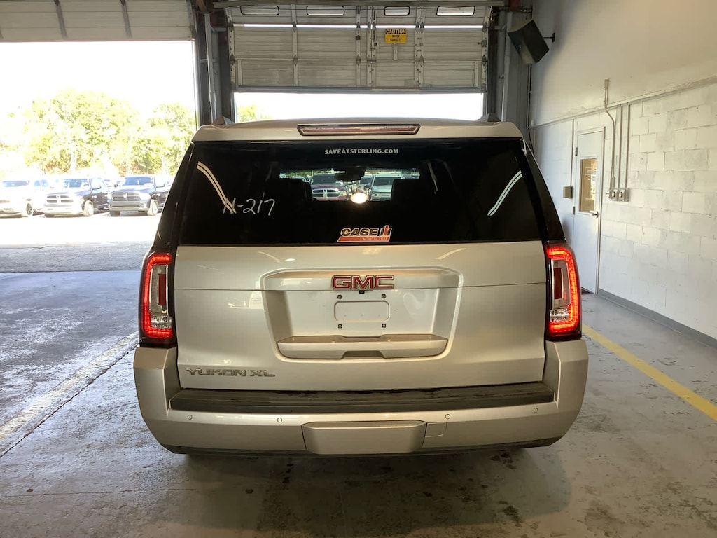 Used 2017 GMC Yukon XL SLE SUV