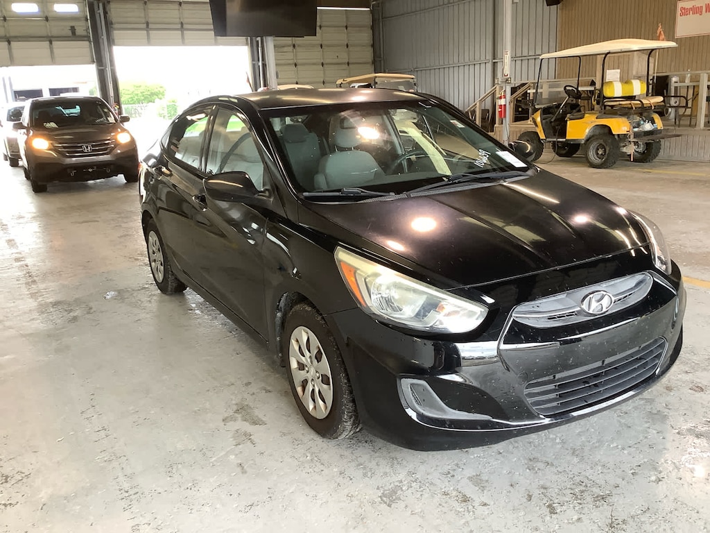 Used 2016 Hyundai Accent SE Sedan