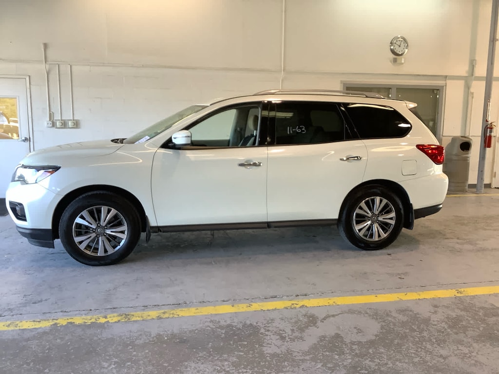 Used 2020 Nissan Pathfinder SV SUV