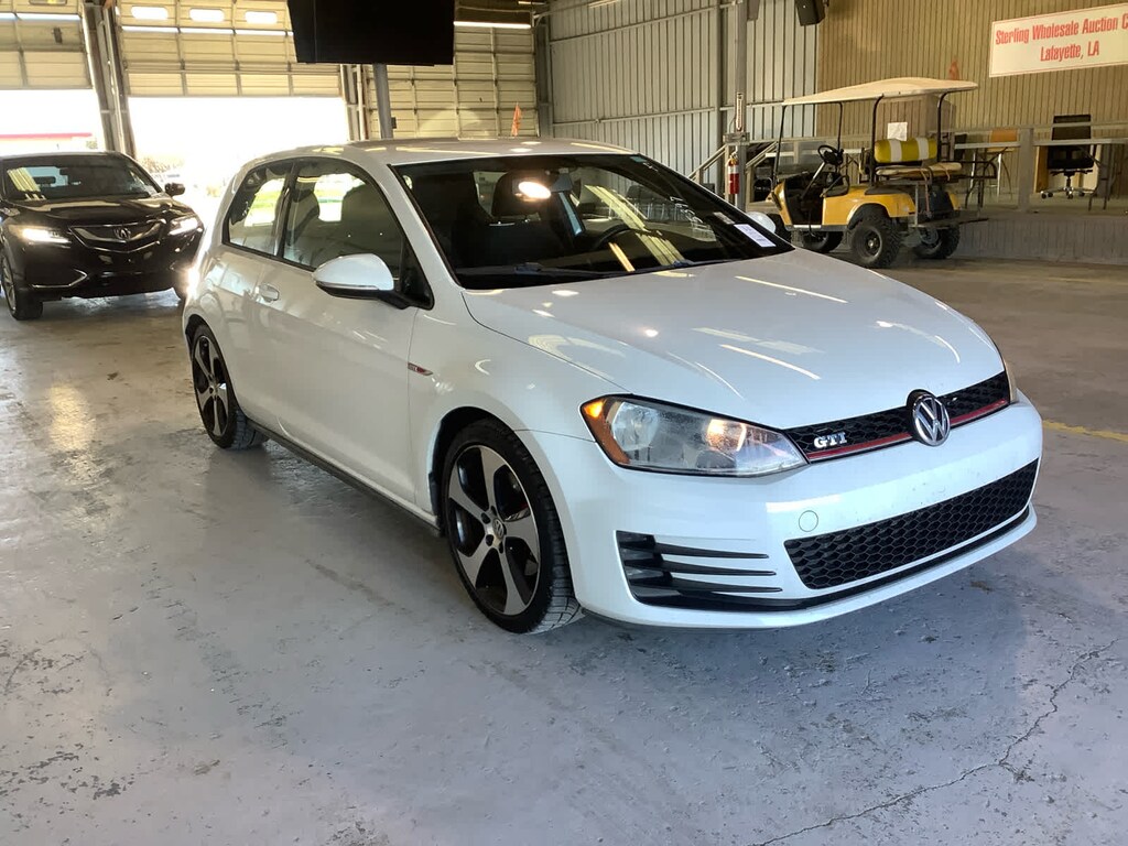 Used 2016 Volkswagen Golf GTI SE 2-Door Manual Hatchback