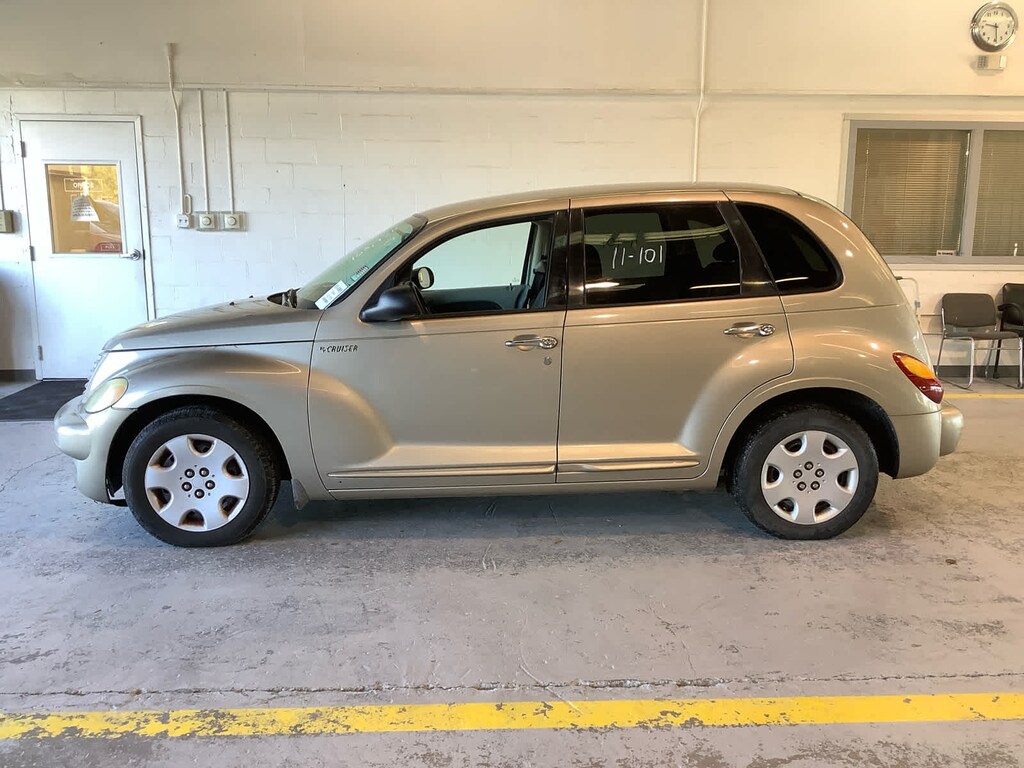 Used 2004 Chrysler PT Cruiser Base SUV