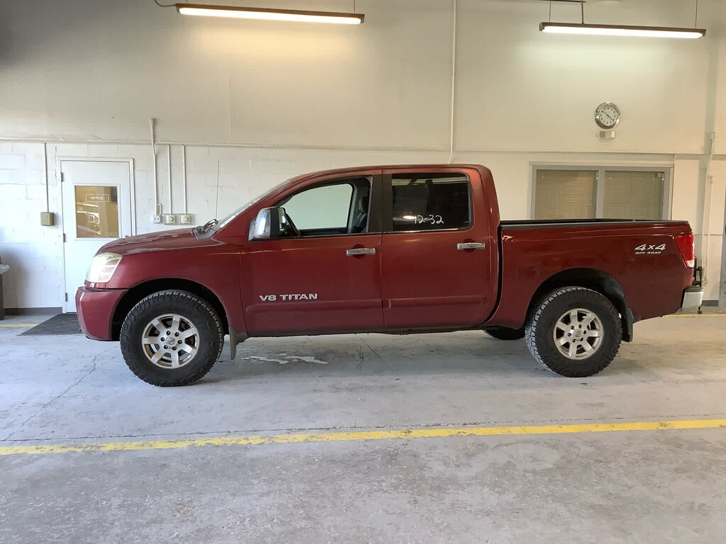 Used 2005 Nissan Titan SE Truck Crew Cab