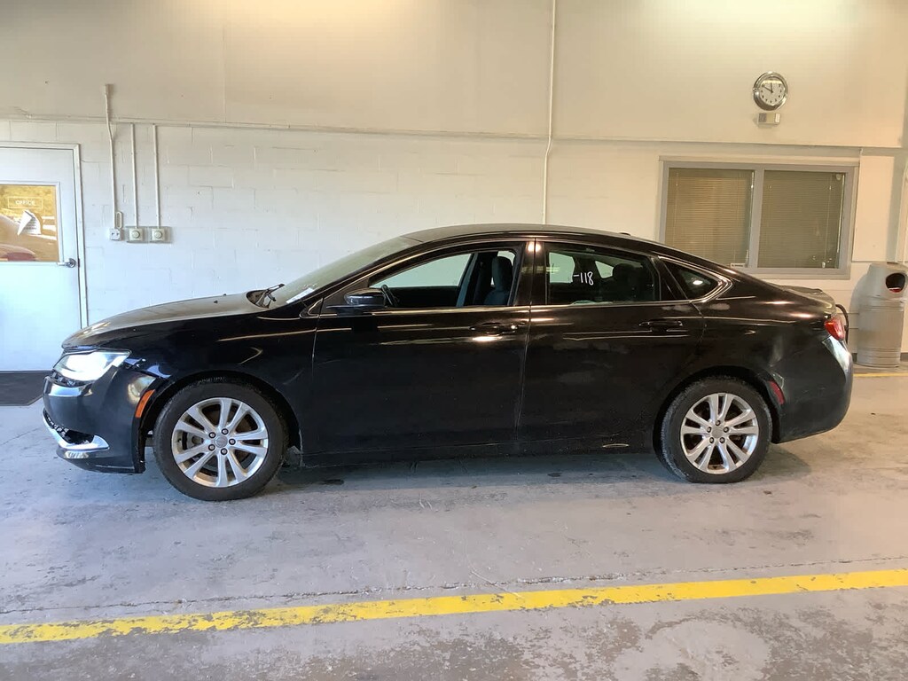 Used 2015 Chrysler 200 Limited Sedan