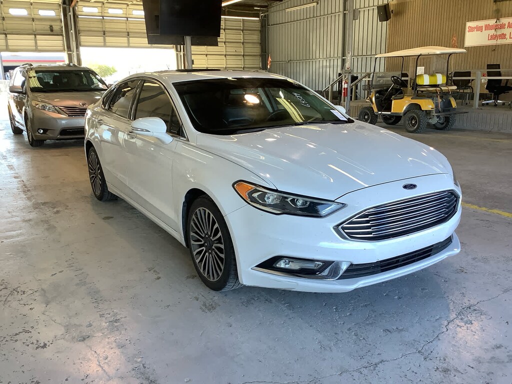 Used 2017 Ford Fusion SE Sedan