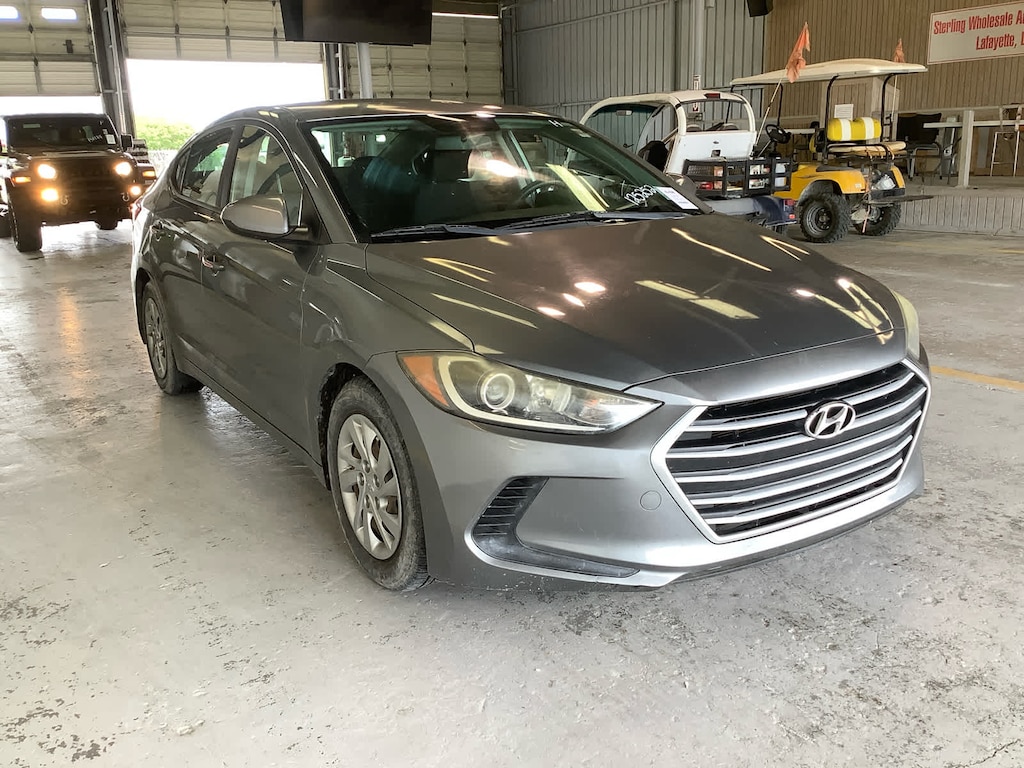 Used 2018 Hyundai Elantra SE Sedan