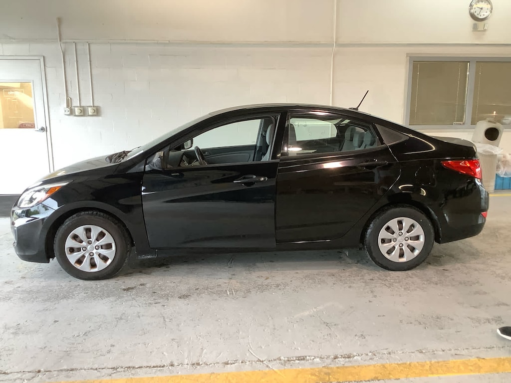 Used 2016 Hyundai Accent SE Sedan