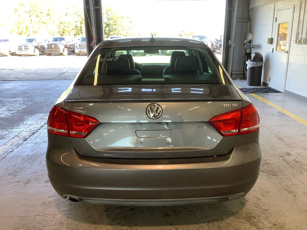 Used 2014 Volkswagen Passat 2.0L TDI SE w/Sunroof Sedan