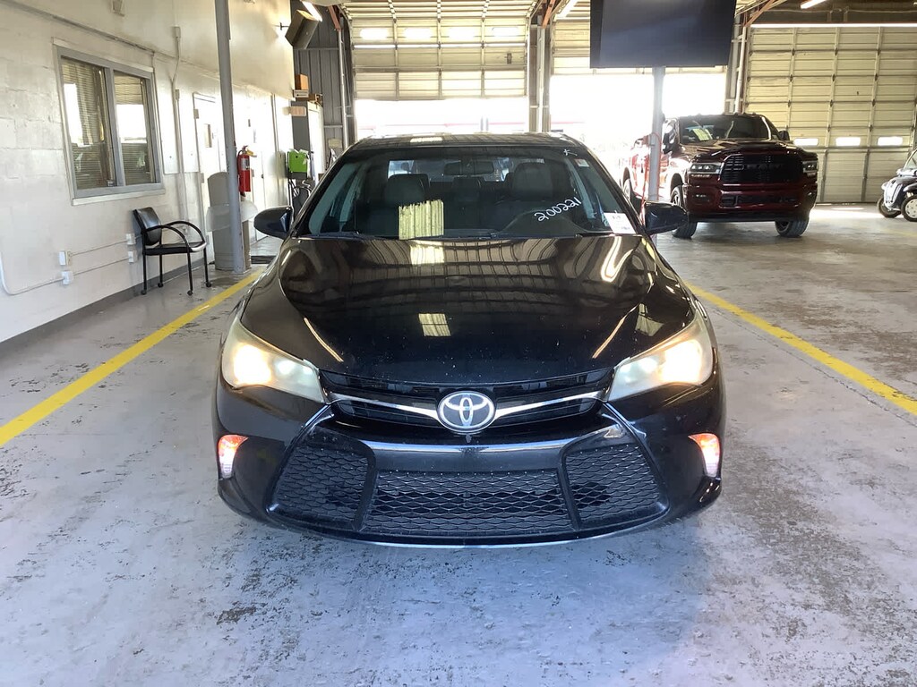 Used 2015 Toyota Camry XLE Sedan