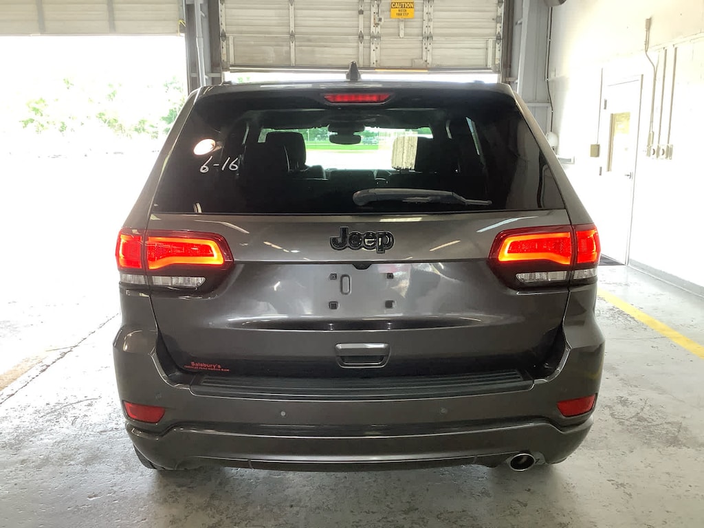Used 2018 Jeep Grand Cherokee Laredo RWD SUV