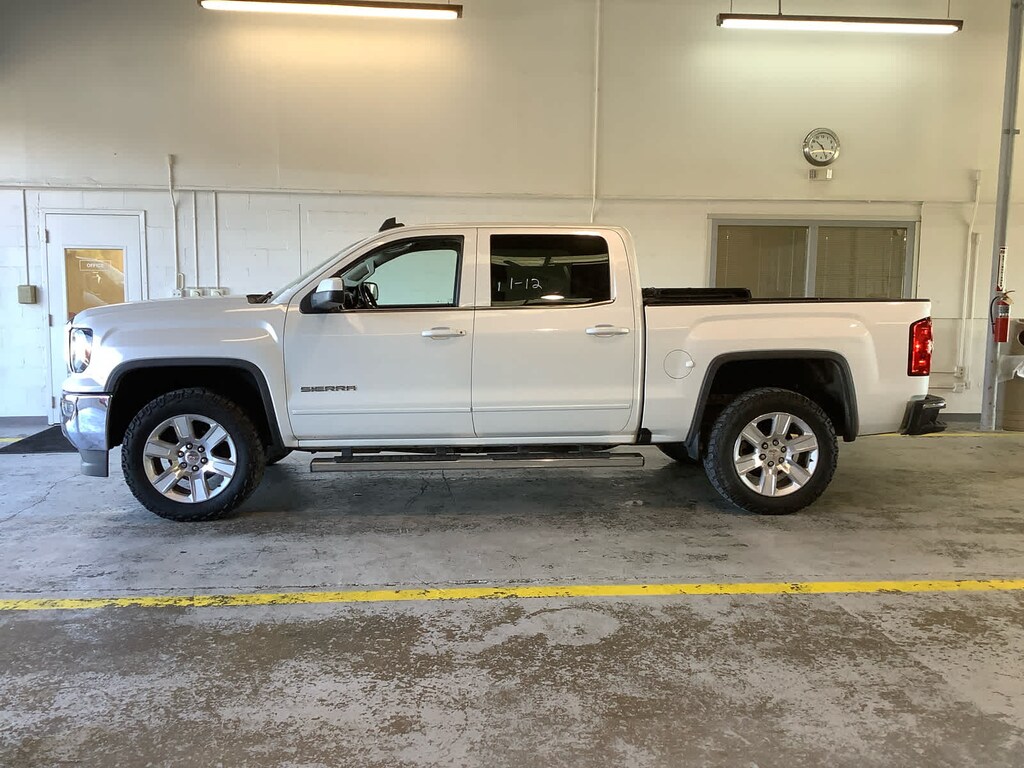 Used 2017 GMC Sierra 1500 SLE Truck Crew Cab
