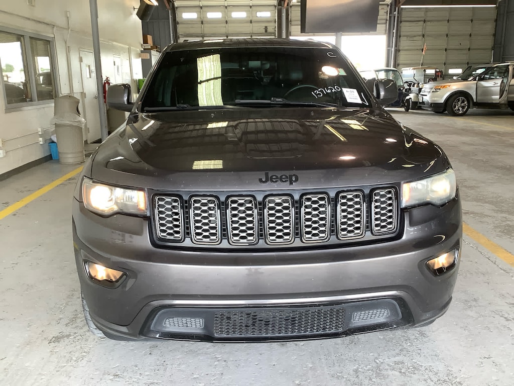Used 2018 Jeep Grand Cherokee Laredo RWD SUV