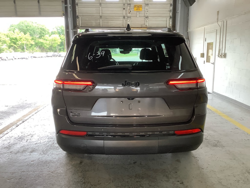 Used 2021 Jeep Grand Cherokee L Laredo SUV