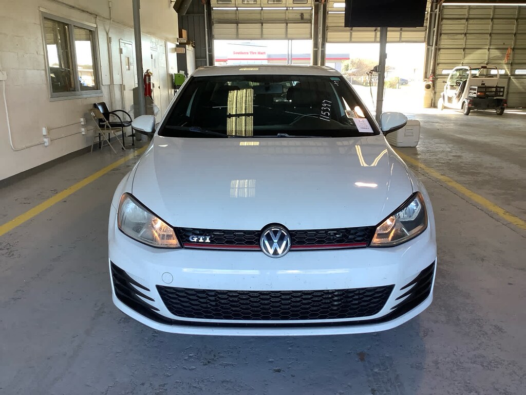 Used 2016 Volkswagen Golf GTI SE 2-Door Manual Hatchback