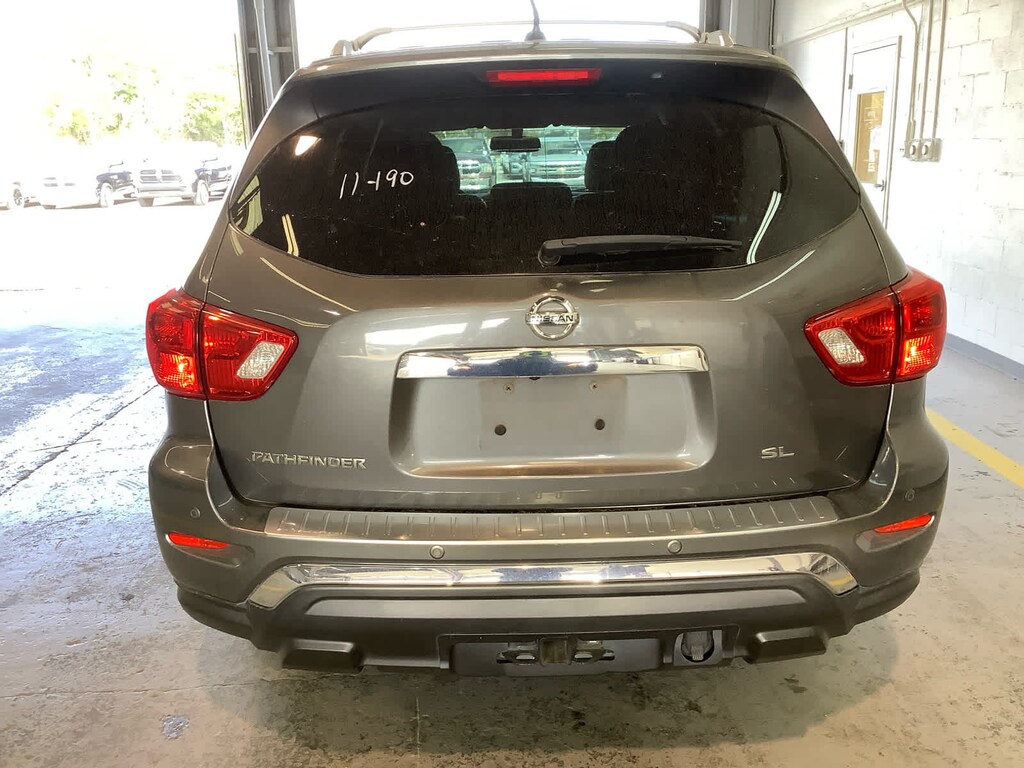 Used 2017 Nissan Pathfinder SL SUV