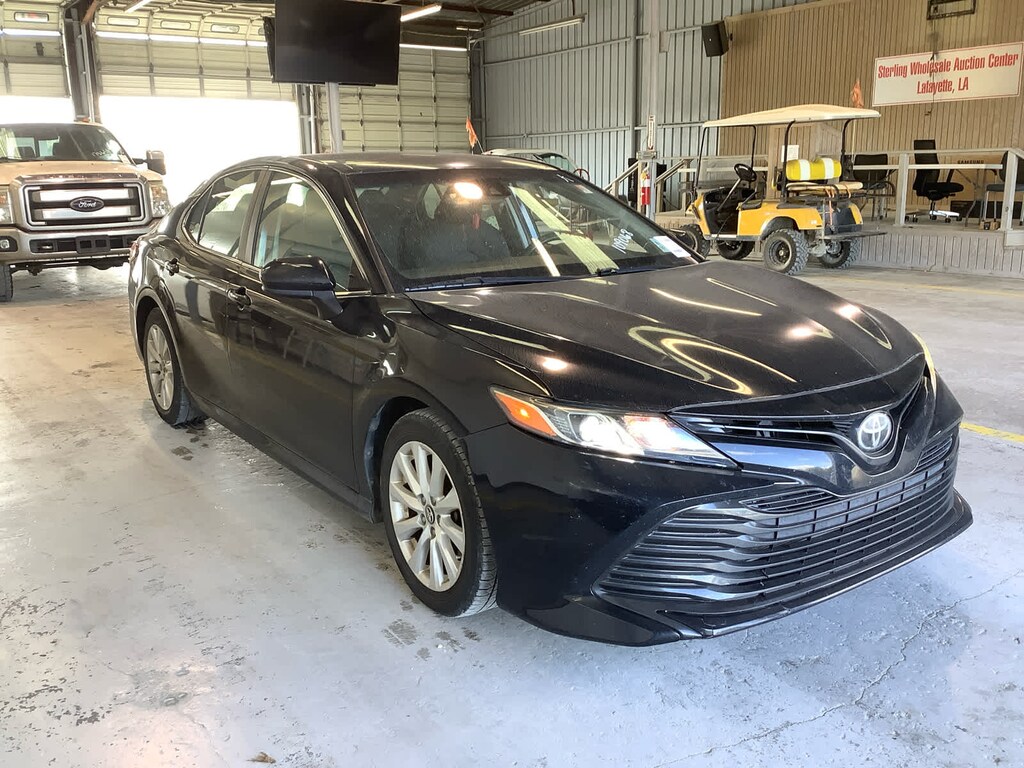 Used 2018 Toyota Camry LE Sedan