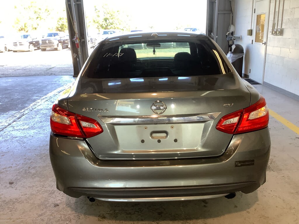 Used 2017 Nissan Altima 2.5 SV Sedan