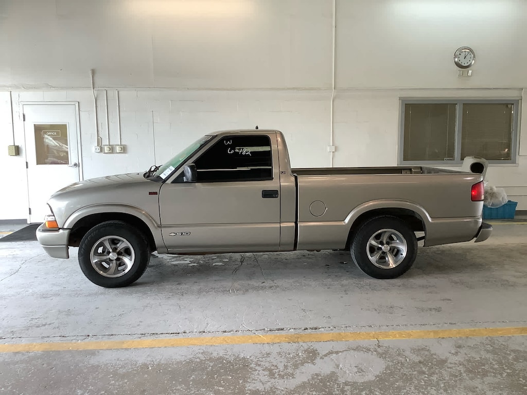 Used 2001 Chevrolet S-10 Truck Regular Cab