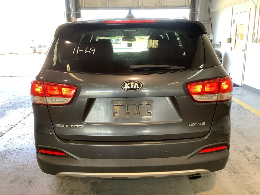 Used 2016 Kia Sorento 3.3L EX FWD SUV