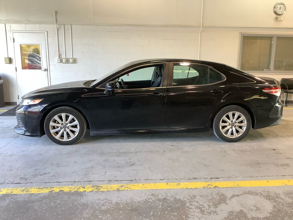 Used 2018 Toyota Camry LE Sedan