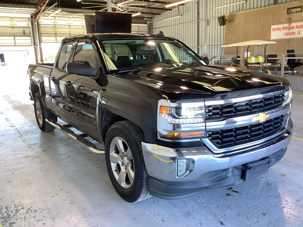Used 2017 Chevrolet Silverado 1500 LT w/1LT Truck Double Cab