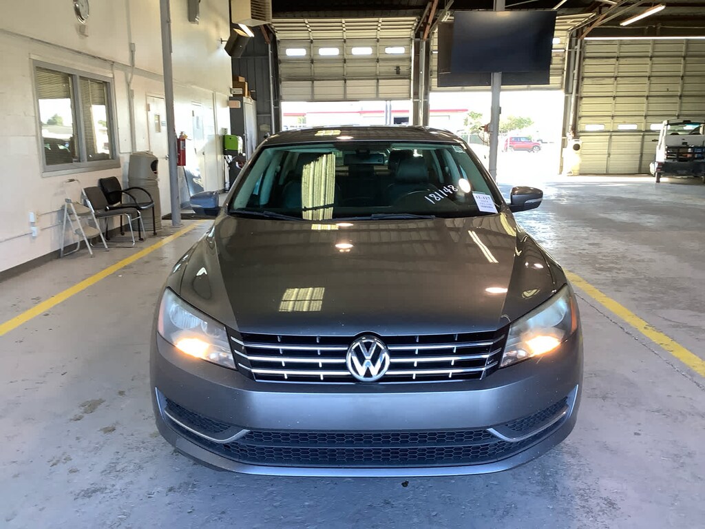 Used 2014 Volkswagen Passat 2.0L TDI SE w/Sunroof Sedan