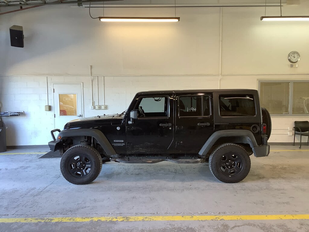 Used 2014 Jeep Wrangler Unlimited Sport 4x4 SUV
