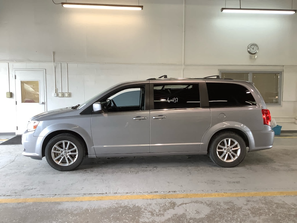 Used 2019 Dodge Grand Caravan SXT Van Passenger Van