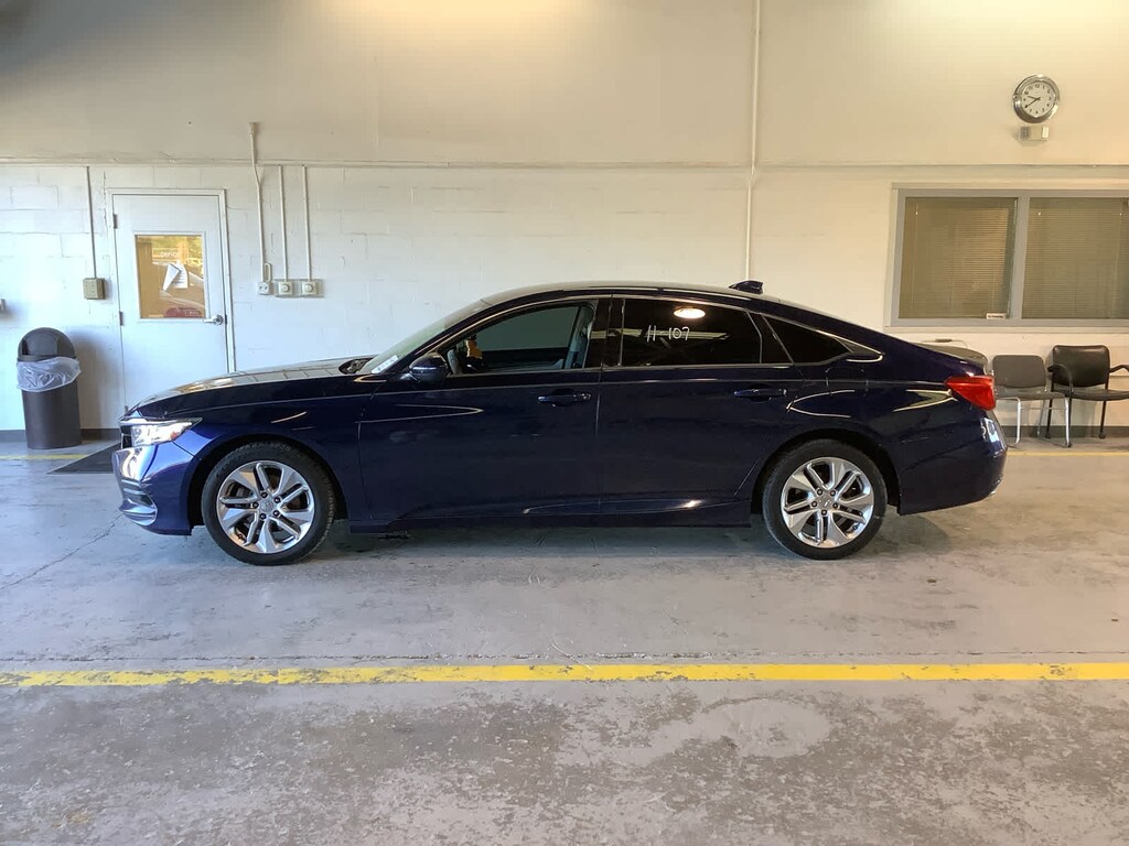Used 2018 Honda Accord LX Sedan