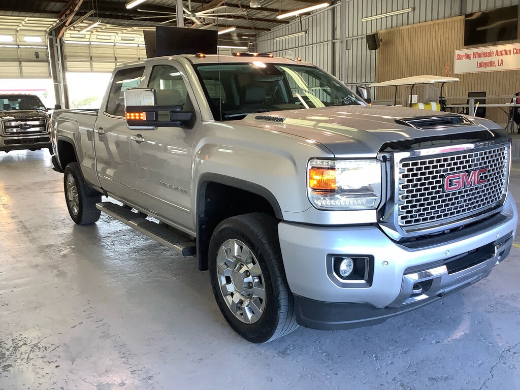 Used 2017 GMC Sierra 2500HD Denali Truck Crew Cab