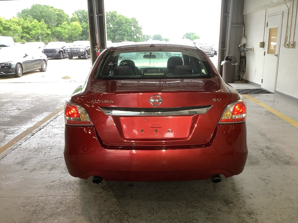 Used 2015 Nissan Altima 2.5 SV Sedan
