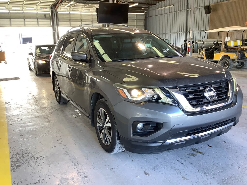 Used 2017 Nissan Pathfinder SL SUV