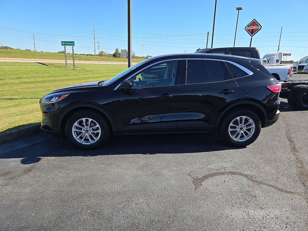 Used 2022 Ford Escape SE