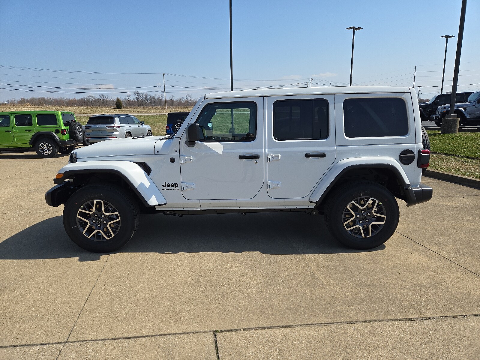 2025 Jeep Wrangler Sahara photo 2
