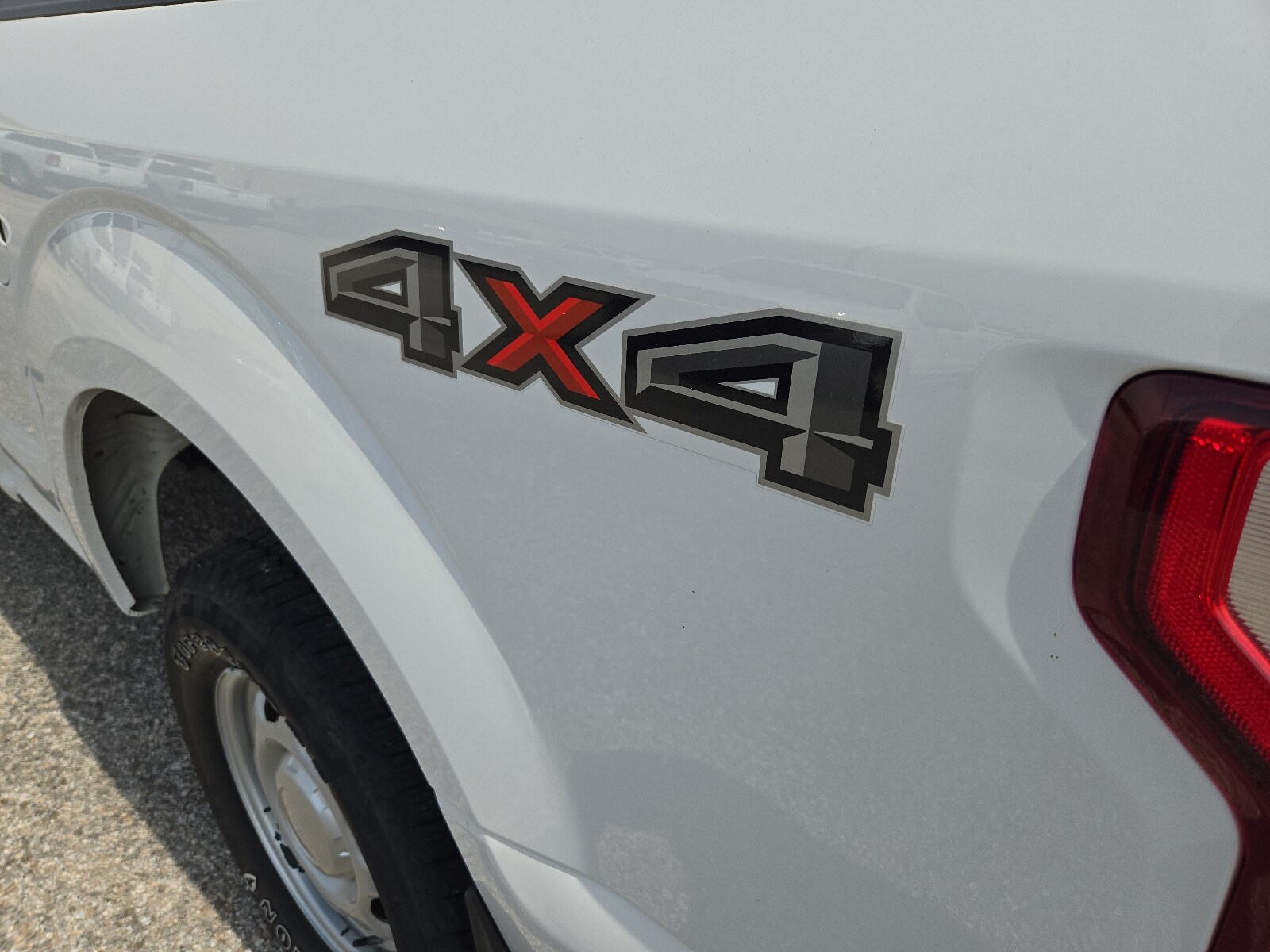 2020 Ford F-150 XL photo 4